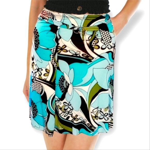 Abstract Floral Summer Skirt - Picture 6 of 12